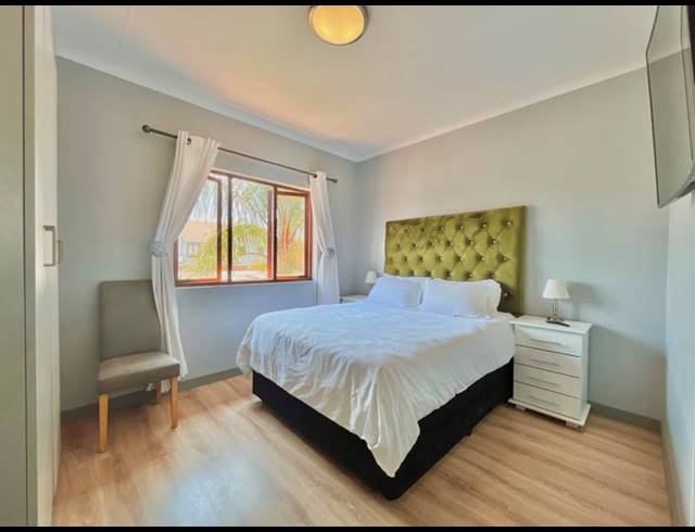 2 BEDROOM TOWNHOUSE FOR SALE IN BLUE HILLS